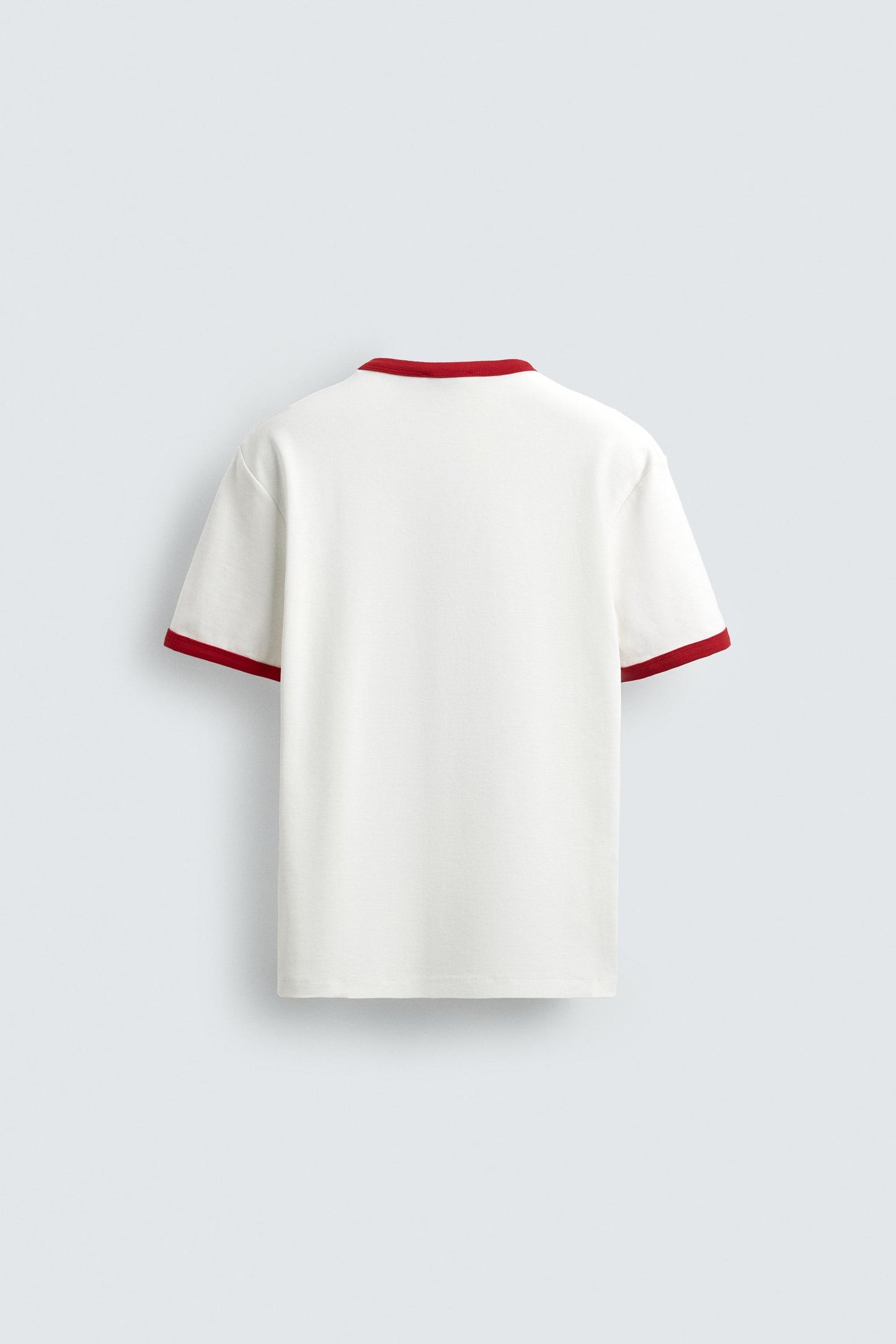 T-SHIRT BÁSICA RIB EM CONTRASTE