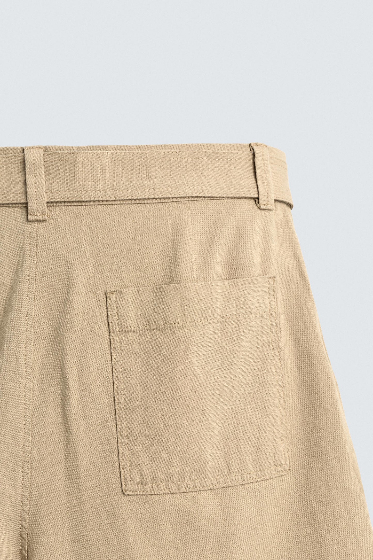 CALÇÕES BERMUDA RELAXED FIT COM CINTO