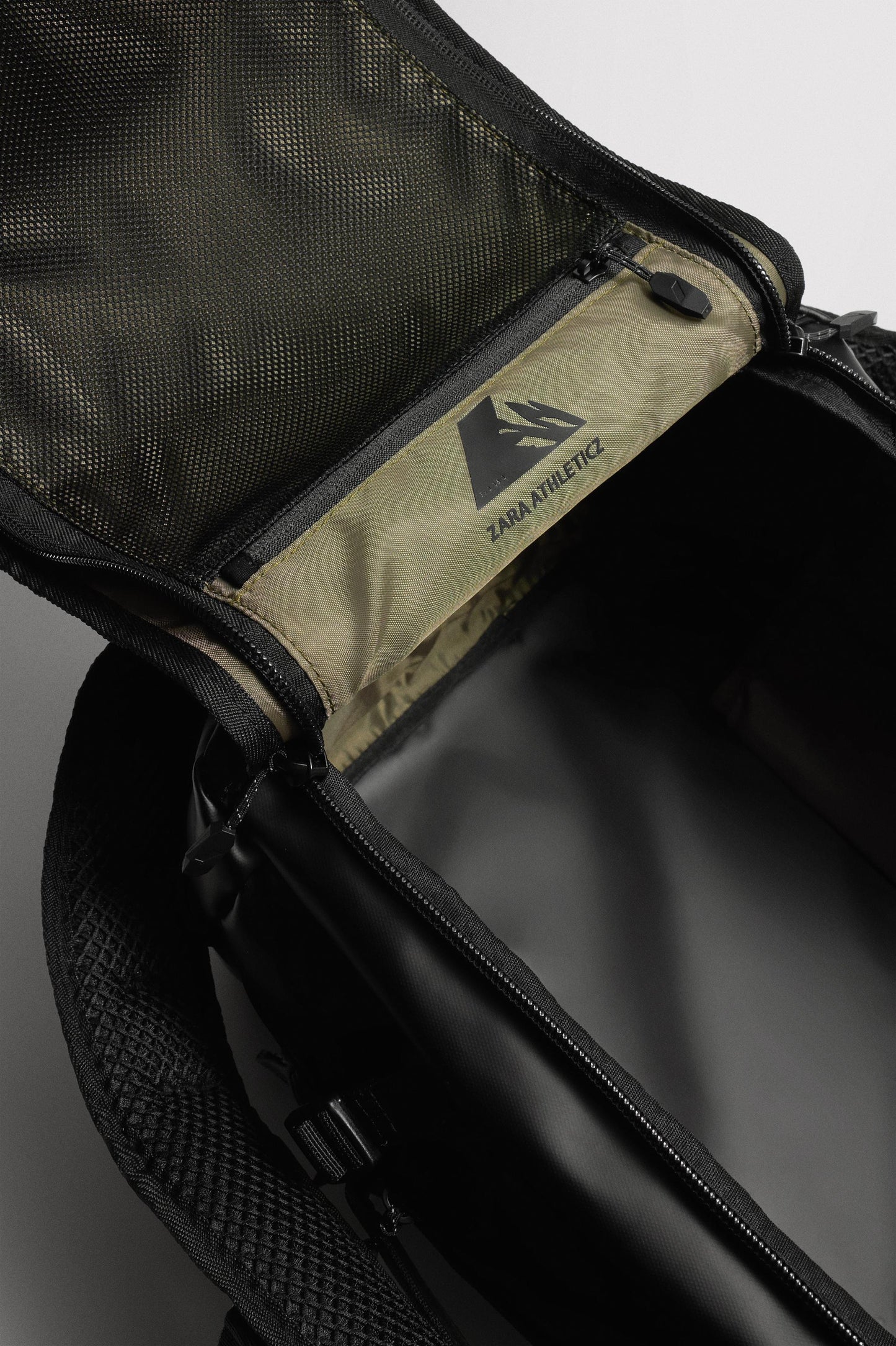 MALA DESPORTIVA MULTIFUNÇÕES 35L