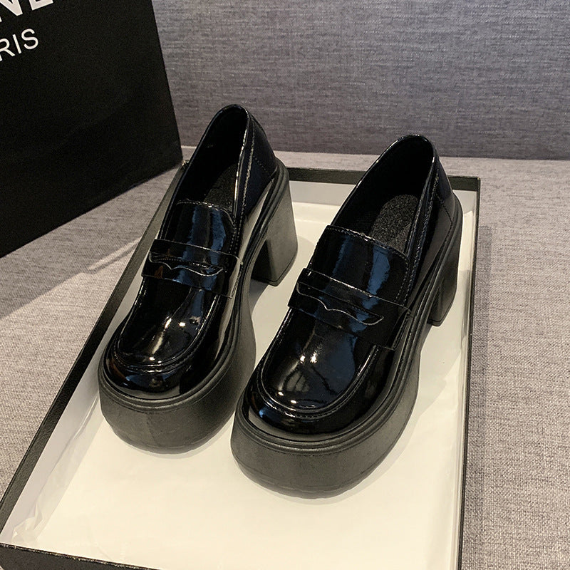 Sapatos franceses pequenos de couro para mulheres, saltos extra altos, novas sapatilhas vintage JK primavera/outono 2025, mocassins plataforma com plataforma, estilo moderno