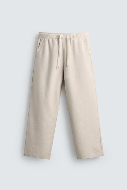 CALÇAS RELAXED FIT COM ESTRUTURA