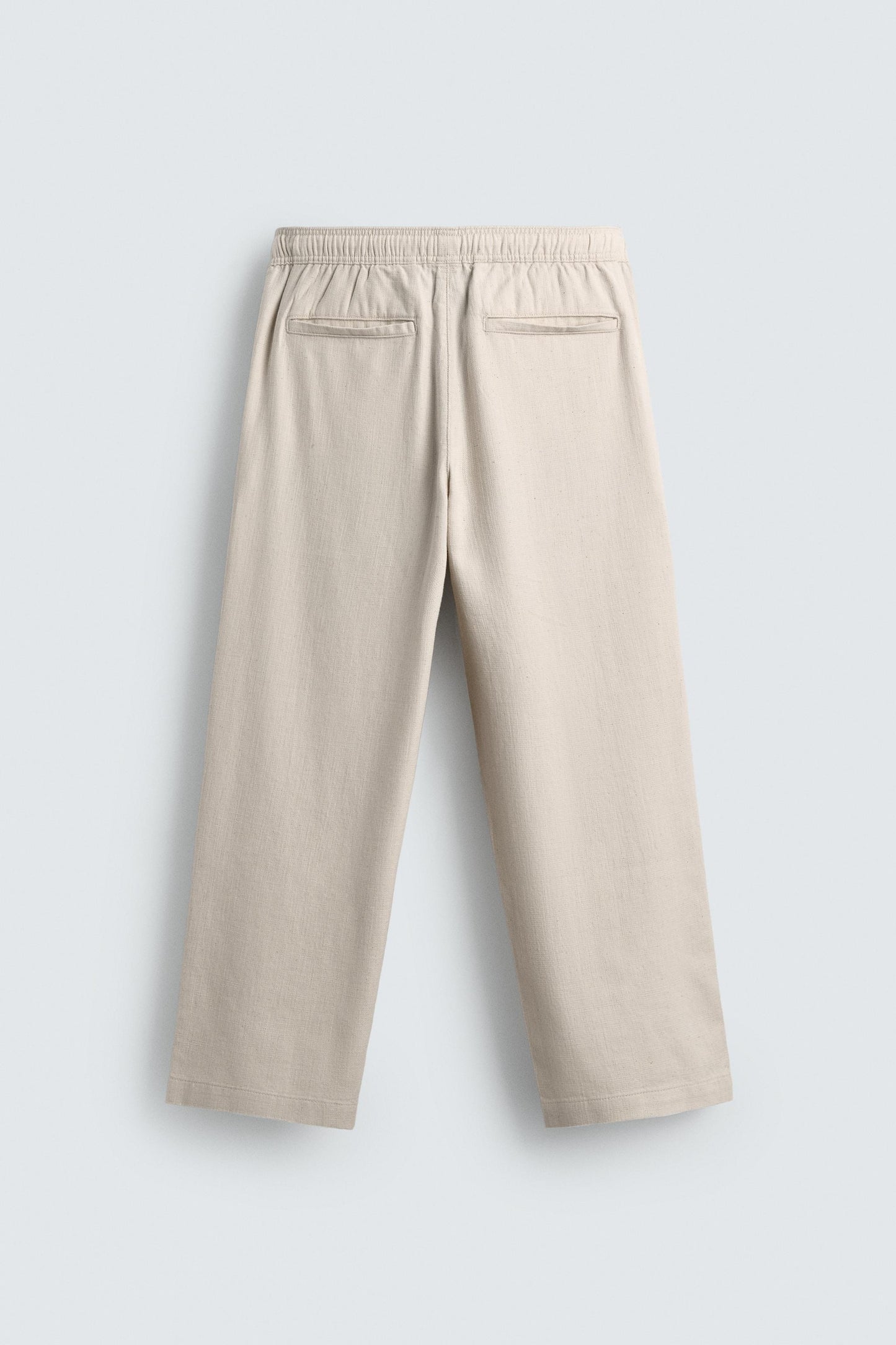 CALÇAS RELAXED FIT COM ESTRUTURA