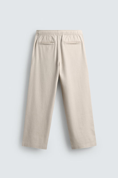 CALÇAS RELAXED FIT COM ESTRUTURA