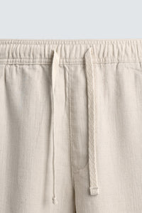 CALÇAS RELAXED FIT COM ESTRUTURA