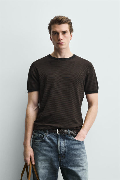 T-SHIRT DE MALHA REGULAR FIT BÁSICA