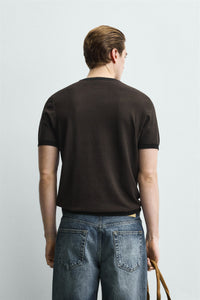 T-SHIRT DE MALHA REGULAR FIT BÁSICA