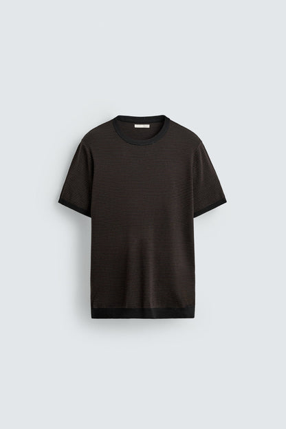 T-SHIRT DE MALHA REGULAR FIT BÁSICA