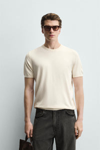 T-SHIRT DE MALHA REGULAR FIT BÁSICA