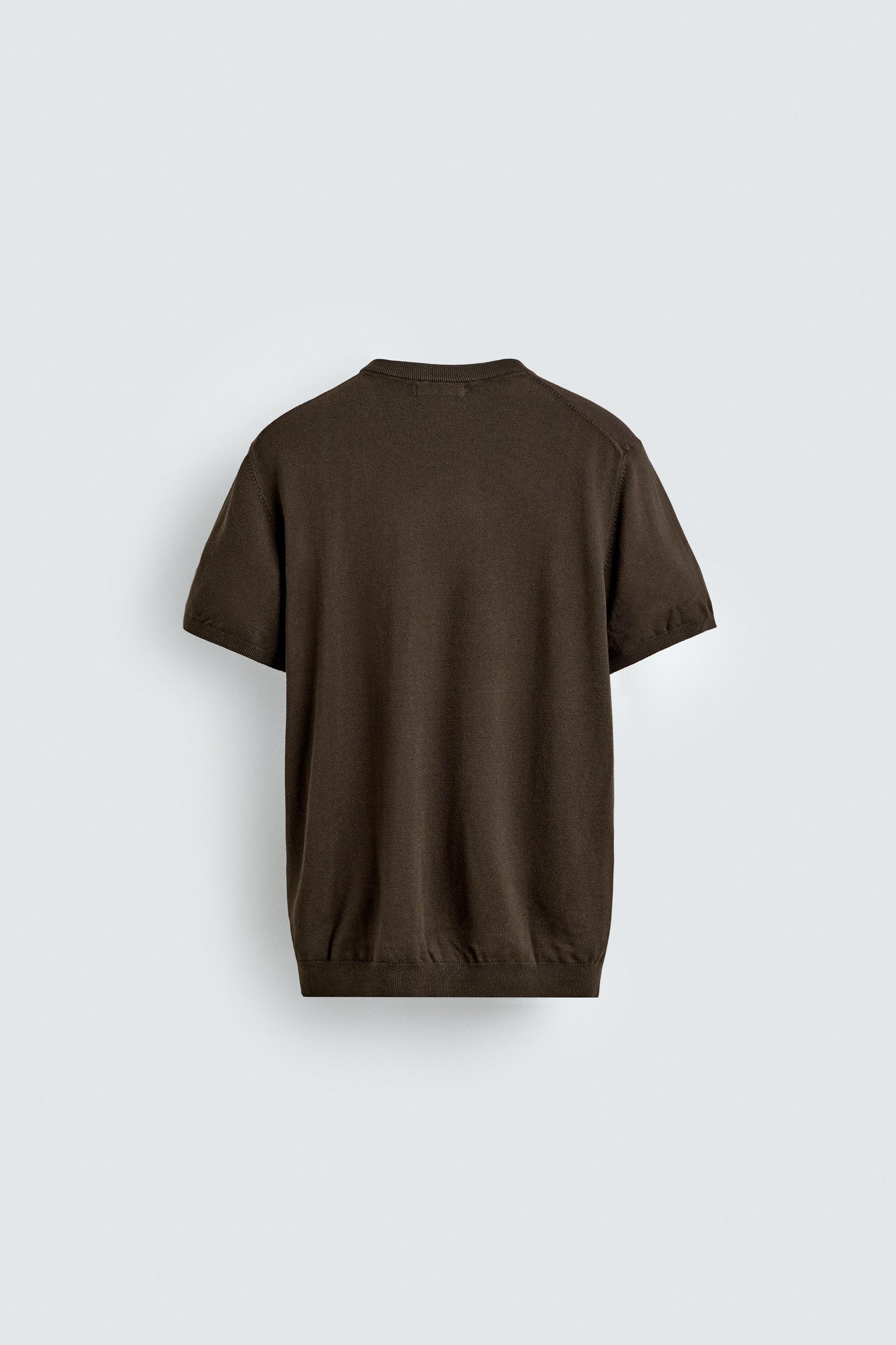 T-SHIRT DE MALHA REGULAR FIT BÁSICA
