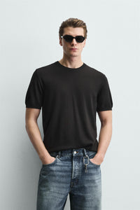 T-SHIRT DE MALHA REGULAR FIT BÁSICA