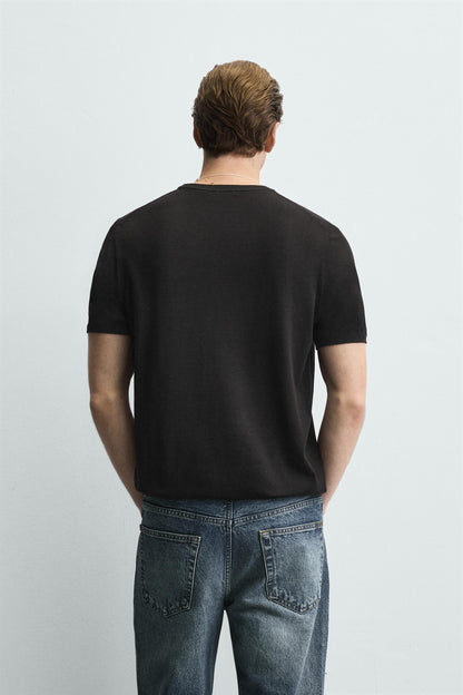 T-SHIRT DE MALHA REGULAR FIT BÁSICA