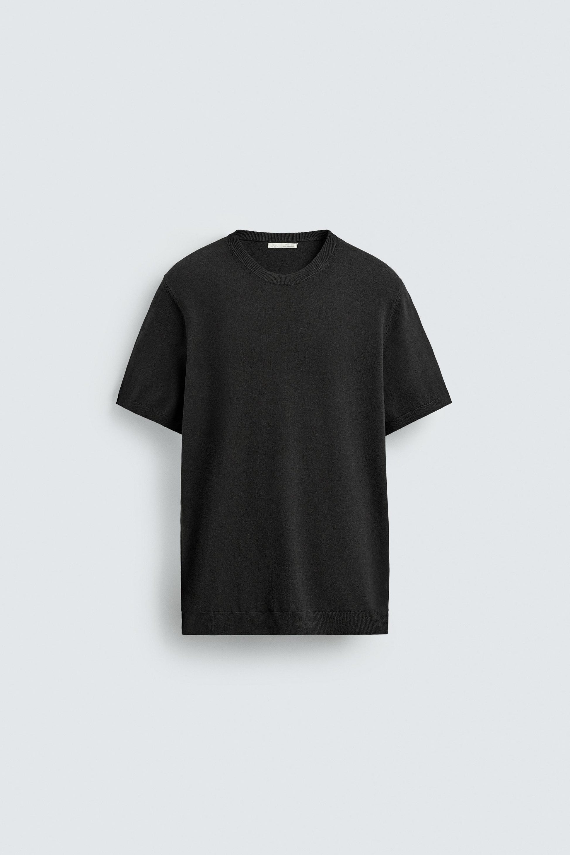 T-SHIRT DE MALHA REGULAR FIT BÁSICA