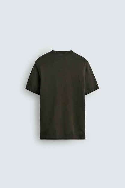 T-SHIRT DE MALHA REGULAR FIT BÁSICA
