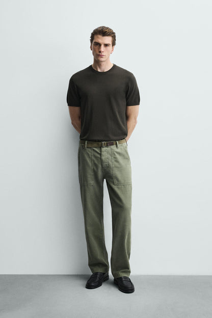 T-SHIRT DE MALHA REGULAR FIT BÁSICA