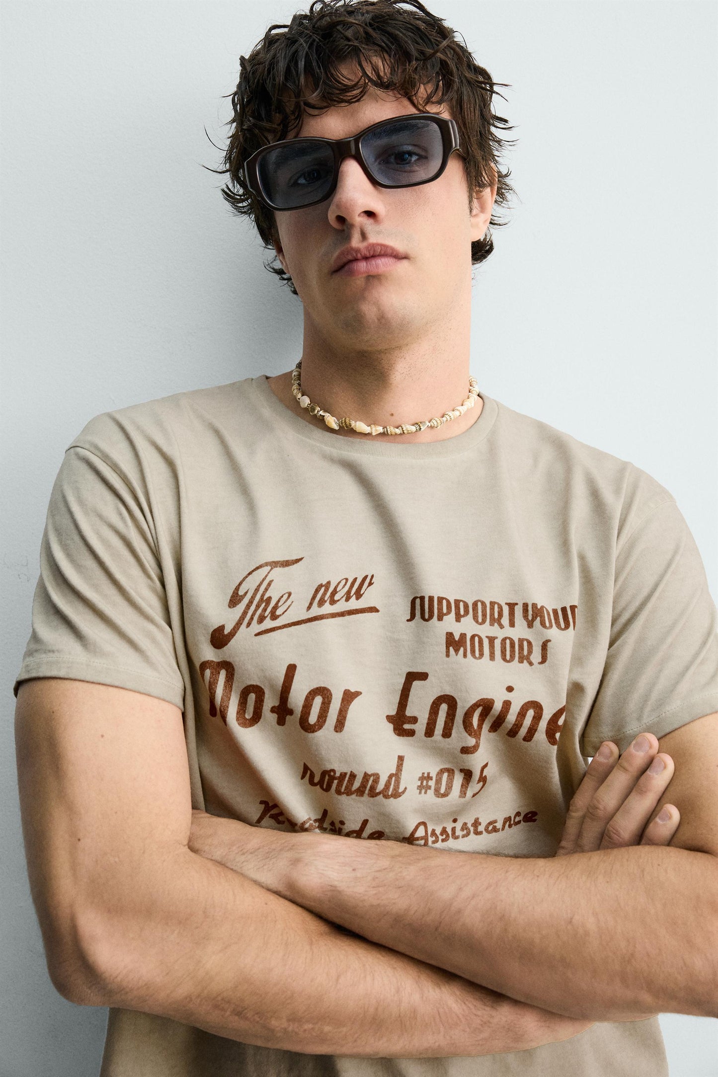 T-SHIRT ESTAMPADA COM MENSAGEM E EFEITO VINTAGE