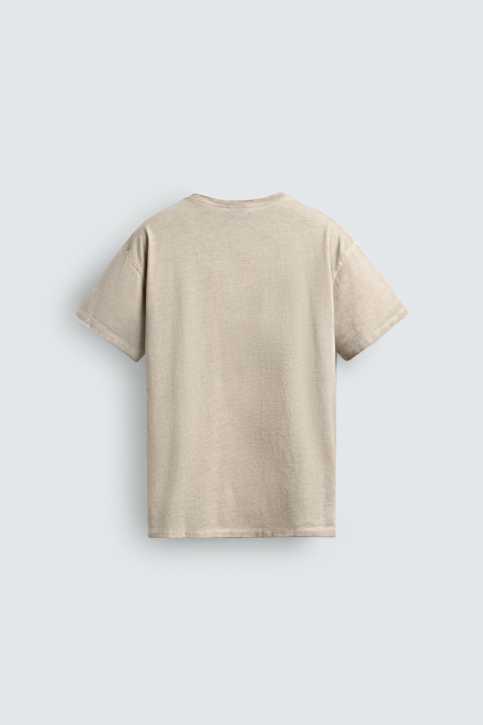 T-SHIRT ESTAMPADA COM MENSAGEM E EFEITO VINTAGE