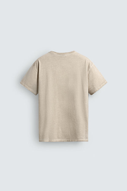 T-SHIRT ESTAMPADA COM MENSAGEM E EFEITO VINTAGE