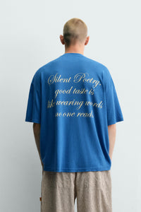 T-SHIRT COM TEXTOS ESTAMPADOS EM MISTURA DE LINHO
