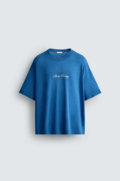 T-SHIRT COM TEXTOS ESTAMPADOS EM MISTURA DE LINHO