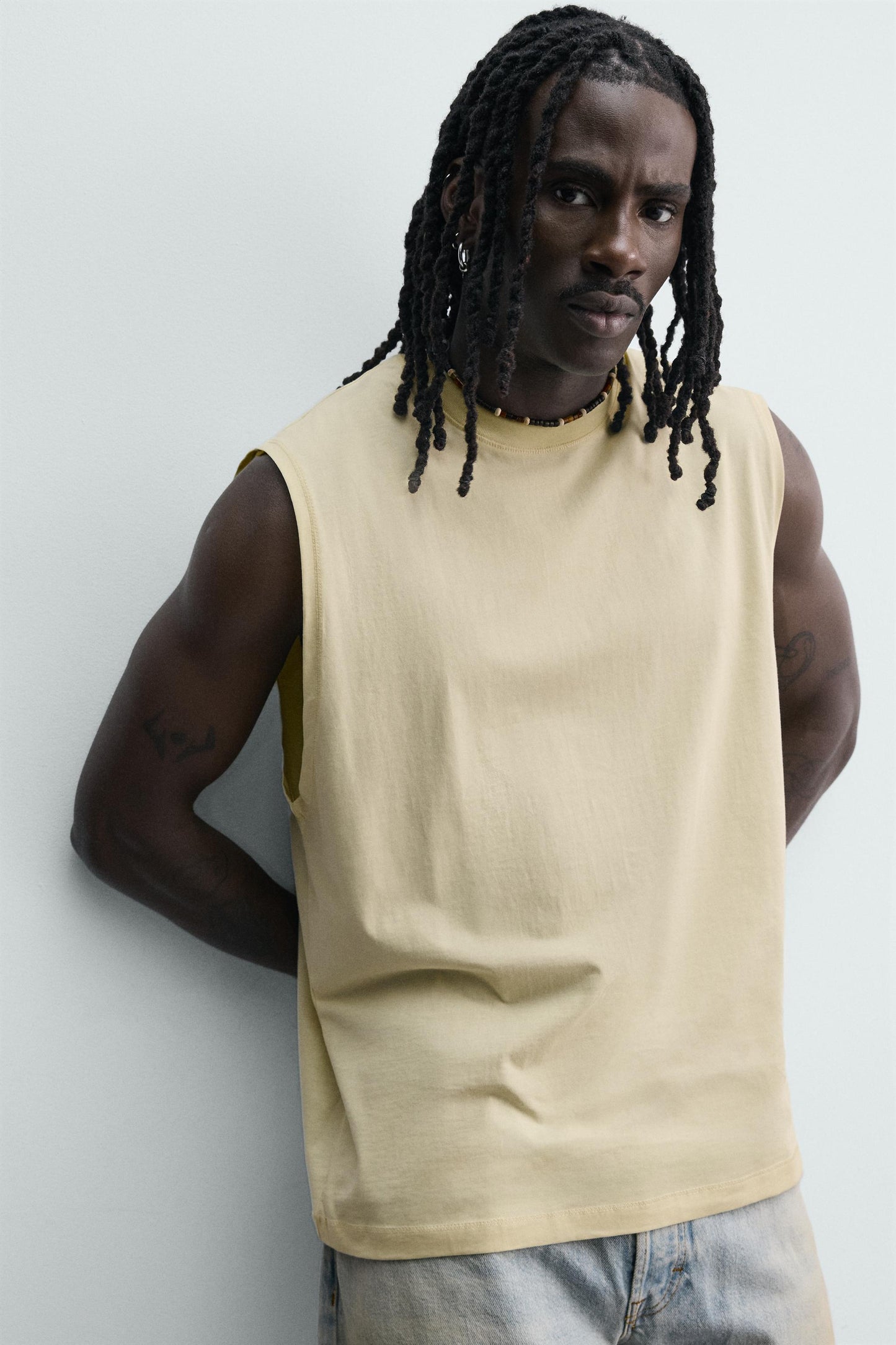 T-SHIRT DE ALÇAS LAVADA