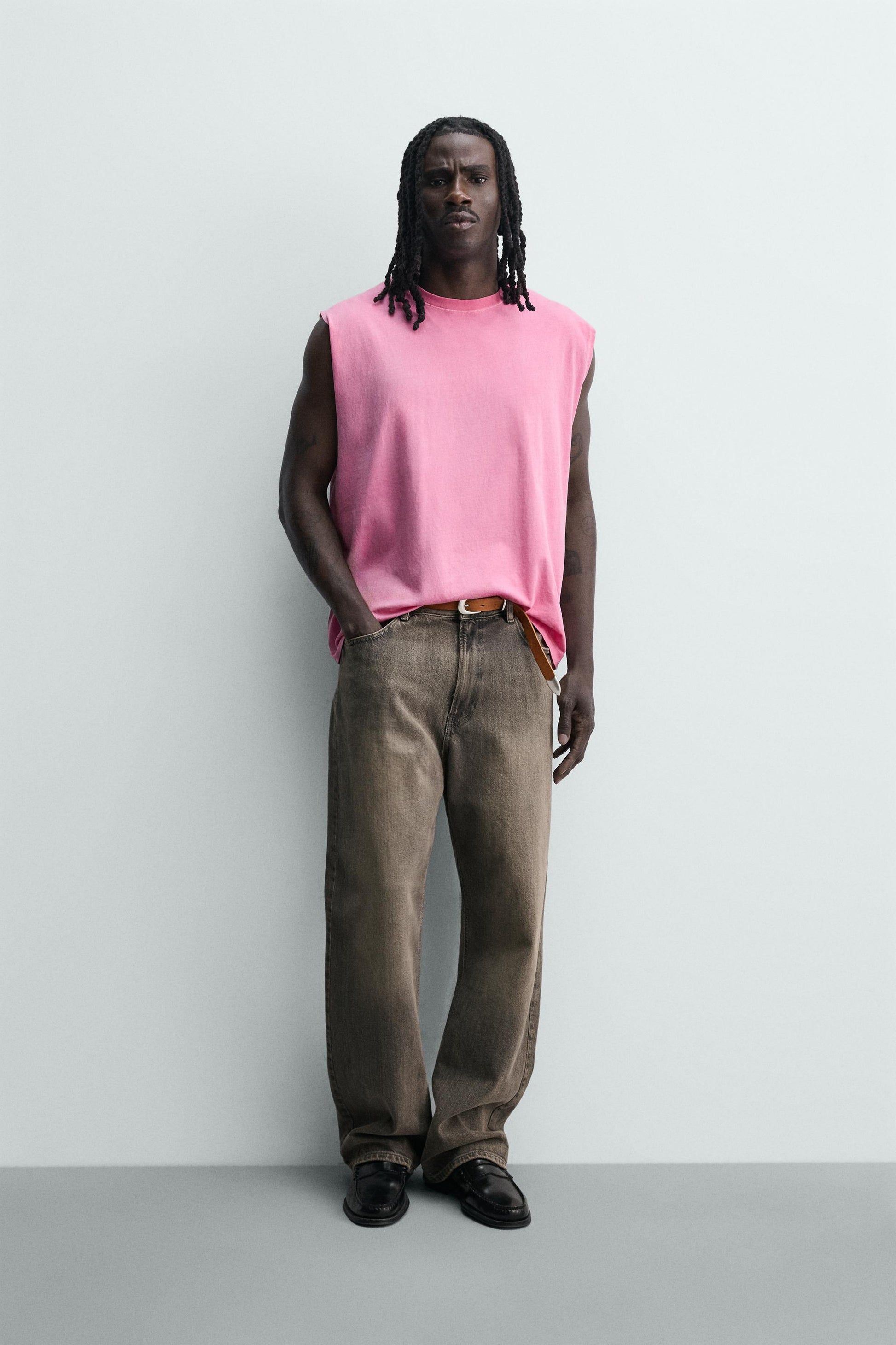 T-SHIRT DE ALÇAS LAVADA