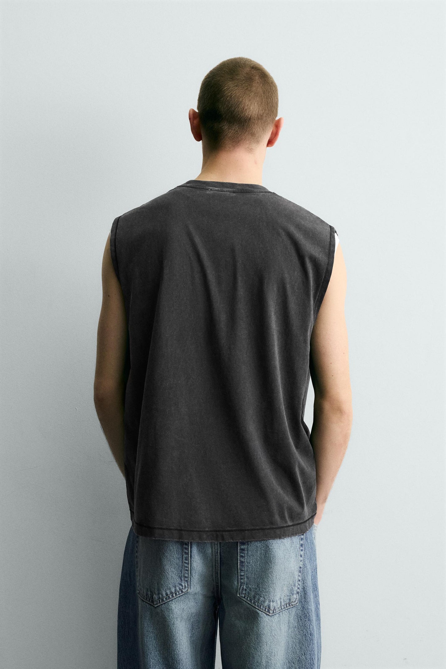 T-SHIRT DE ALÇAS LAVADA