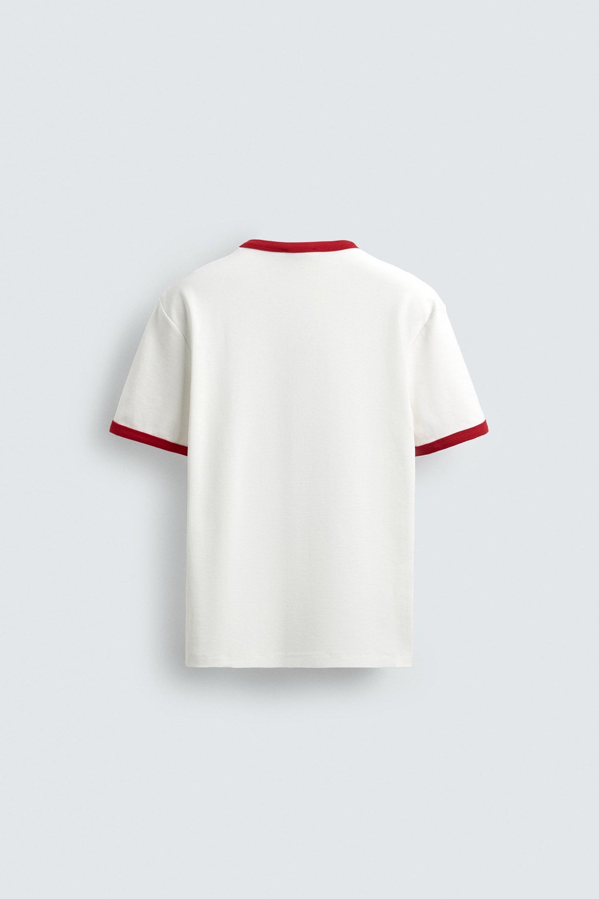 T-SHIRT BÁSICA RIB EM CONTRASTE