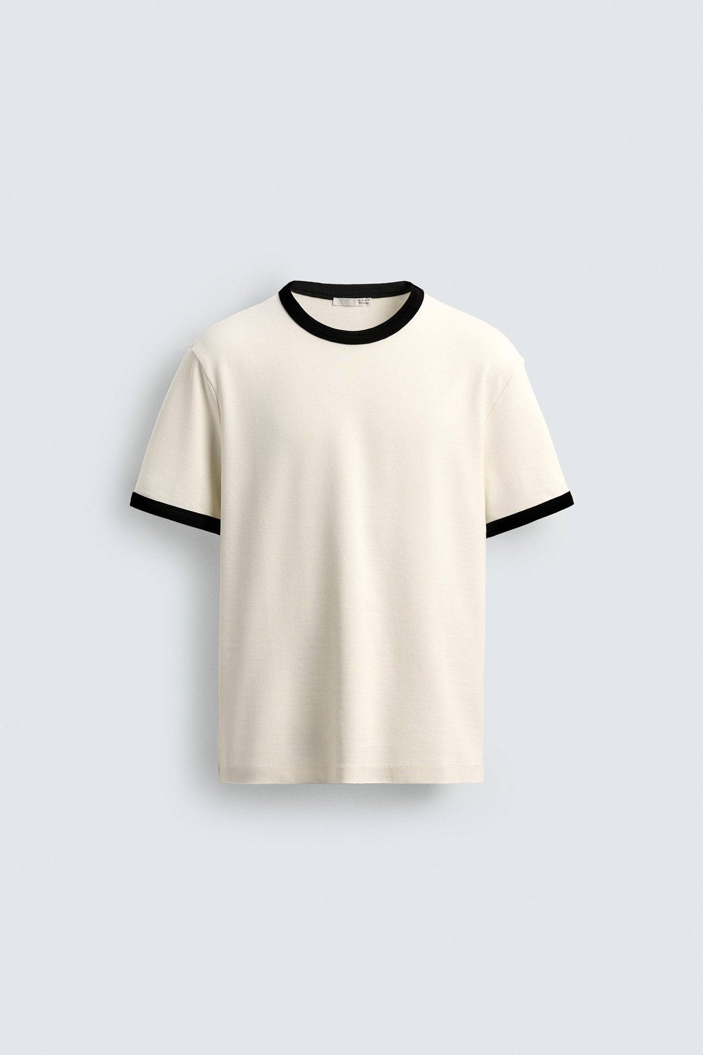 T-SHIRT BÁSICA RIB EM CONTRASTE