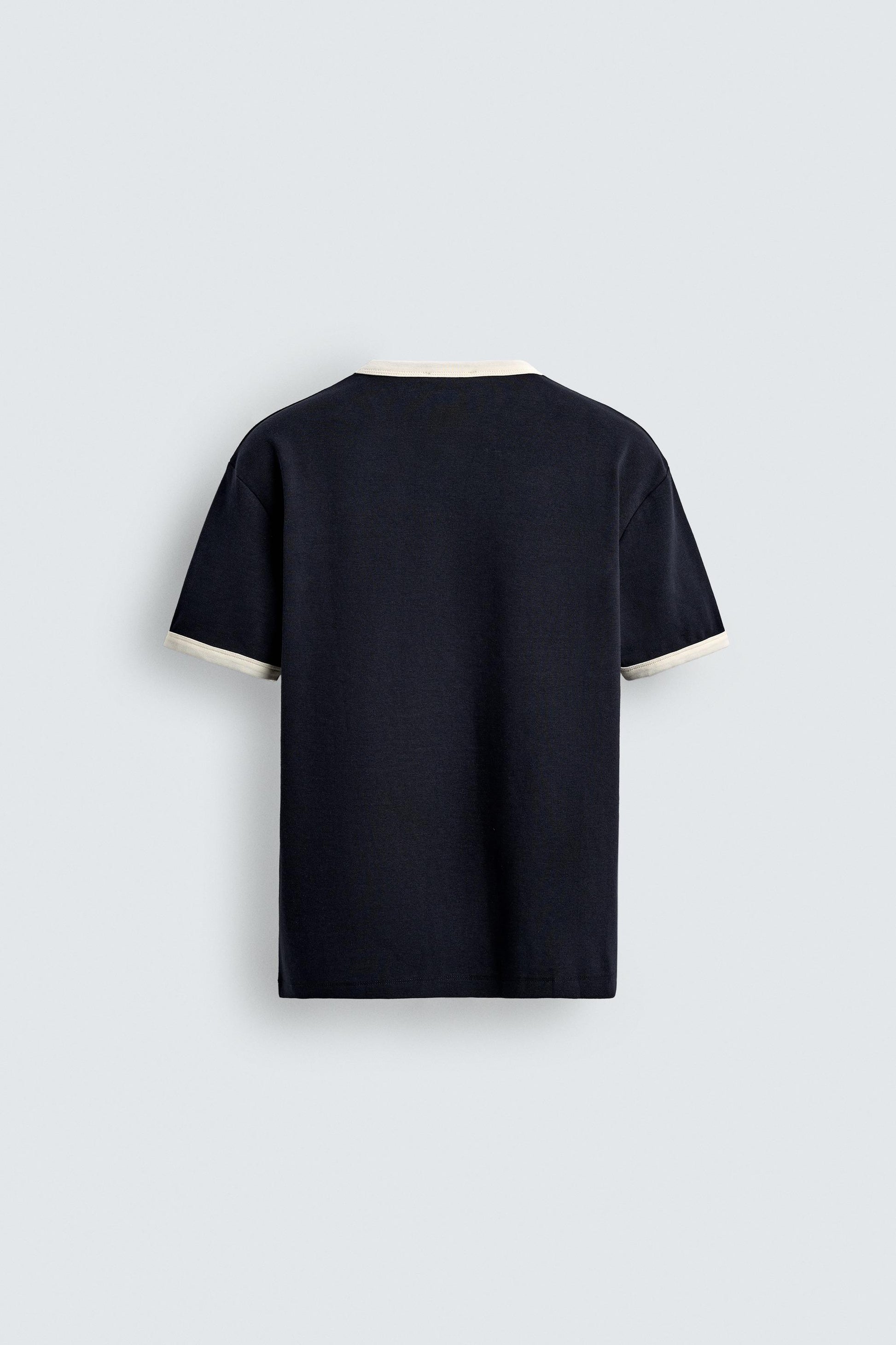 T-SHIRT BÁSICA RIB EM CONTRASTE
