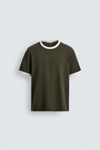 T-SHIRT BÁSICA RIB EM CONTRASTE