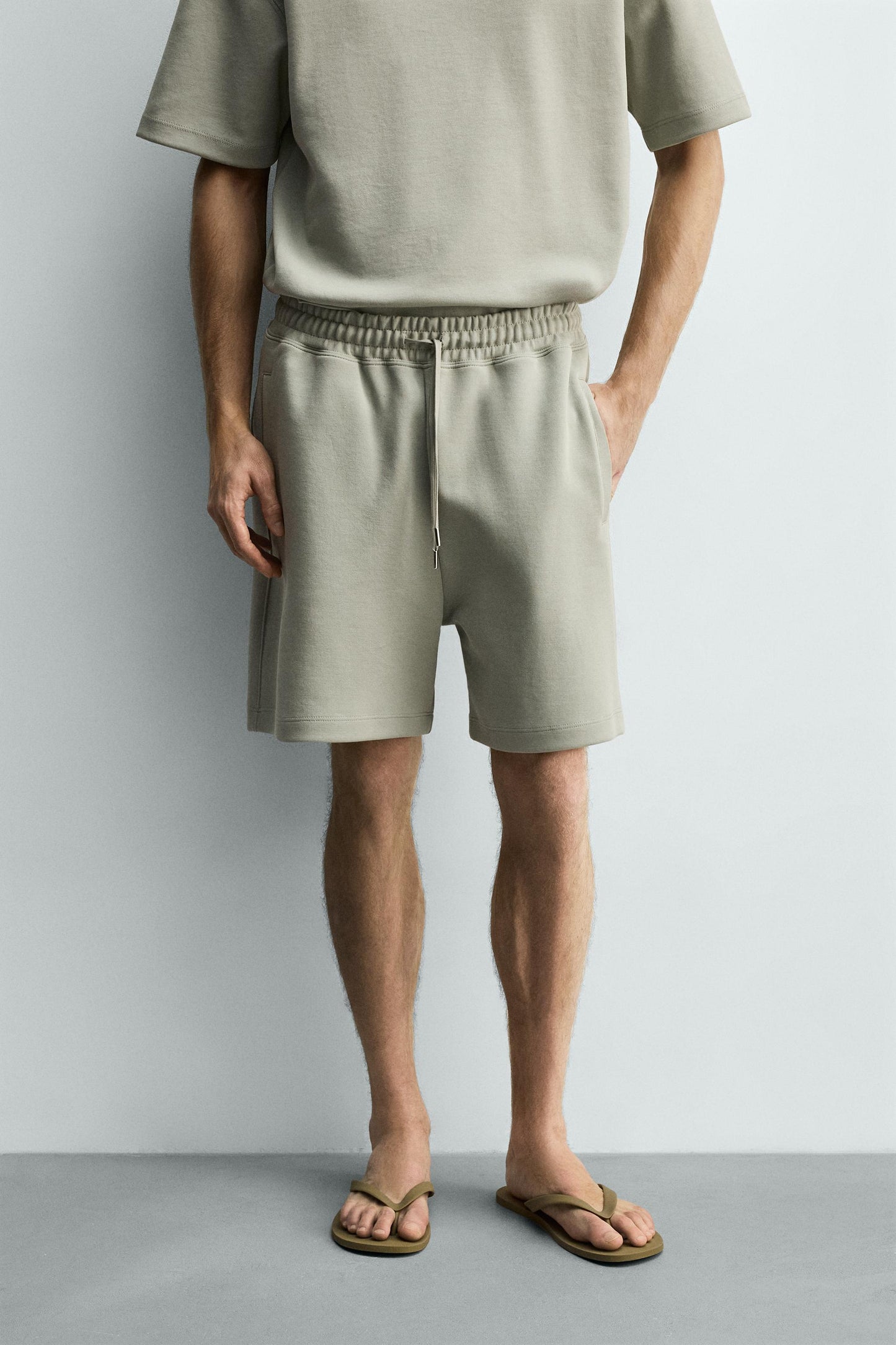 CALÇÕES BERMUDA JOGGER RELAX FIT INTERLOCK