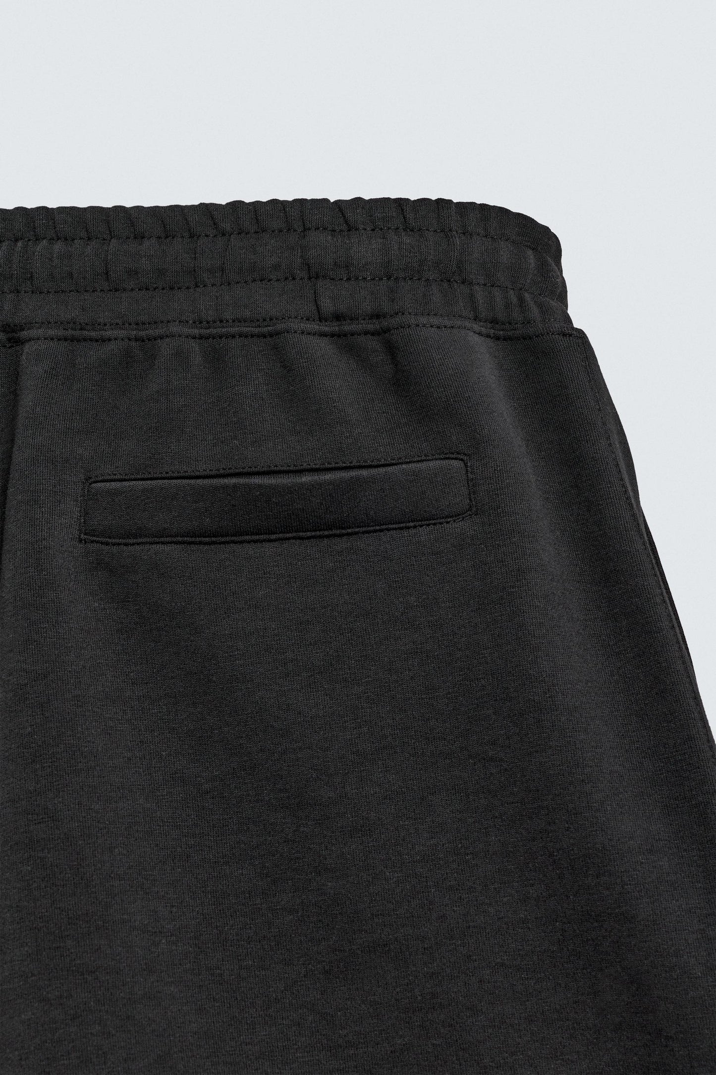 CALÇÕES BERMUDA JOGGER RELAX FIT INTERLOCK