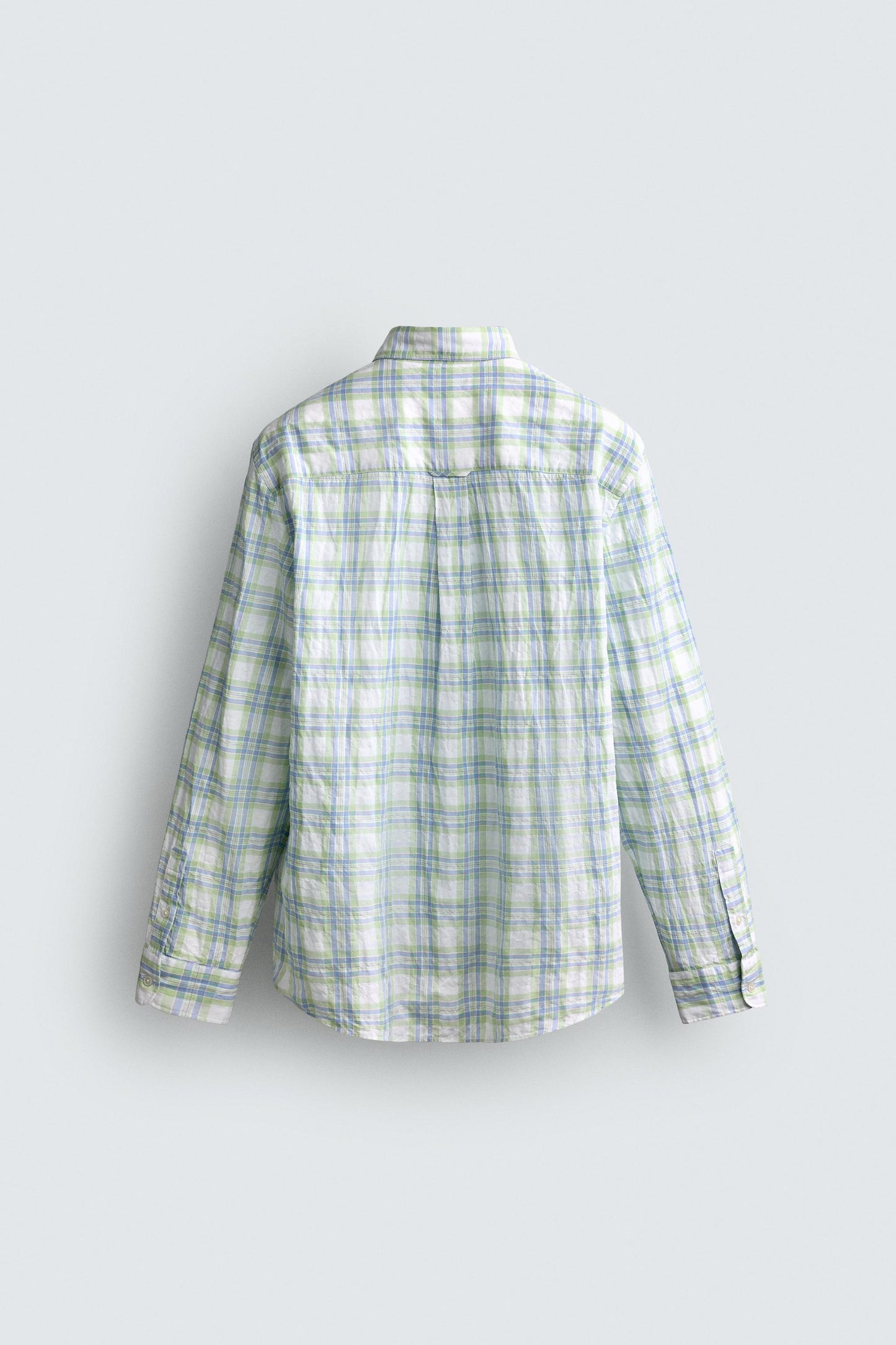 CAMISA REGULAR FIT AOS QUADRADOS COM EFEITO ENRUGADO