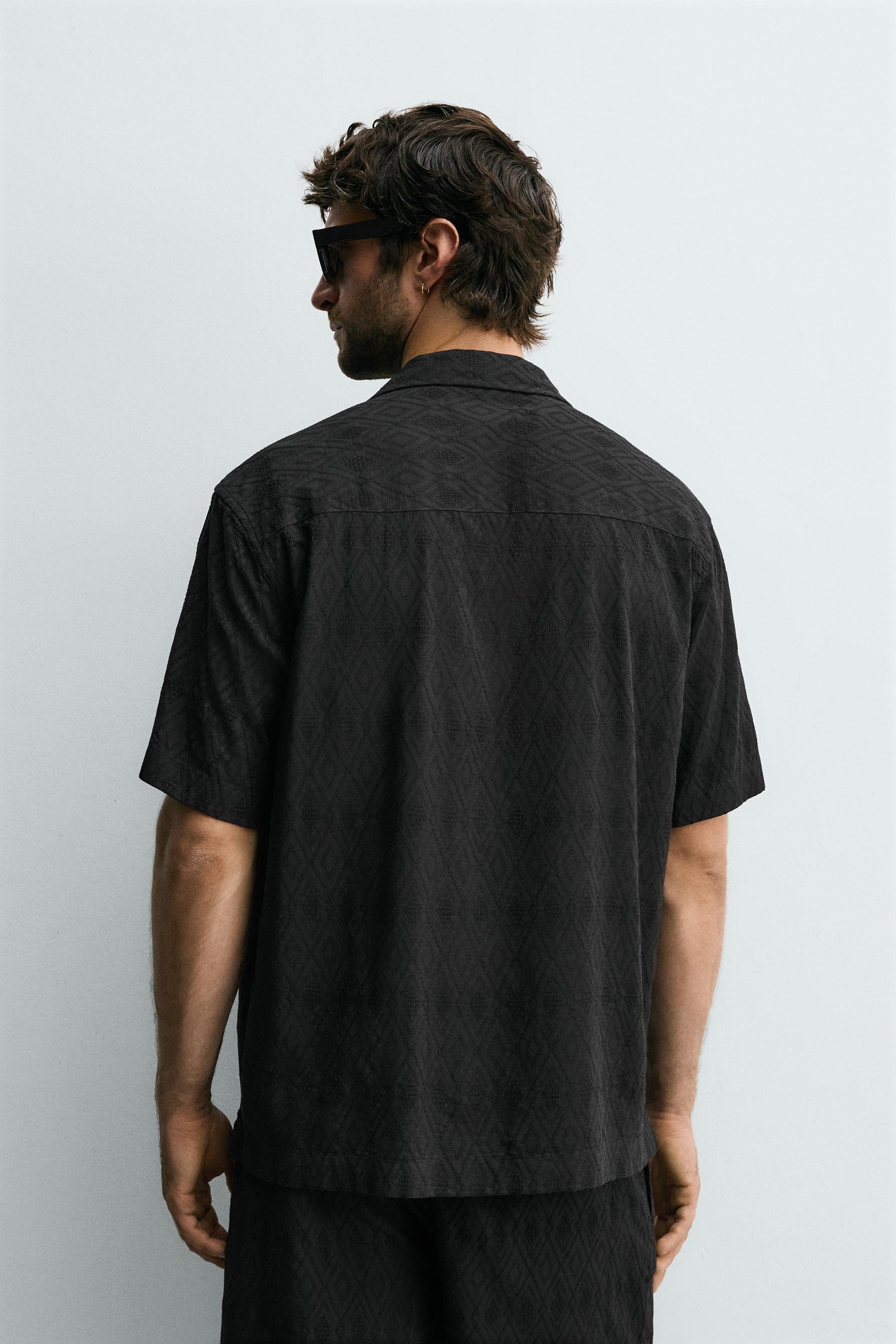 CAMISA RELAXED FIT JACQUARD GEOMÉTRICO