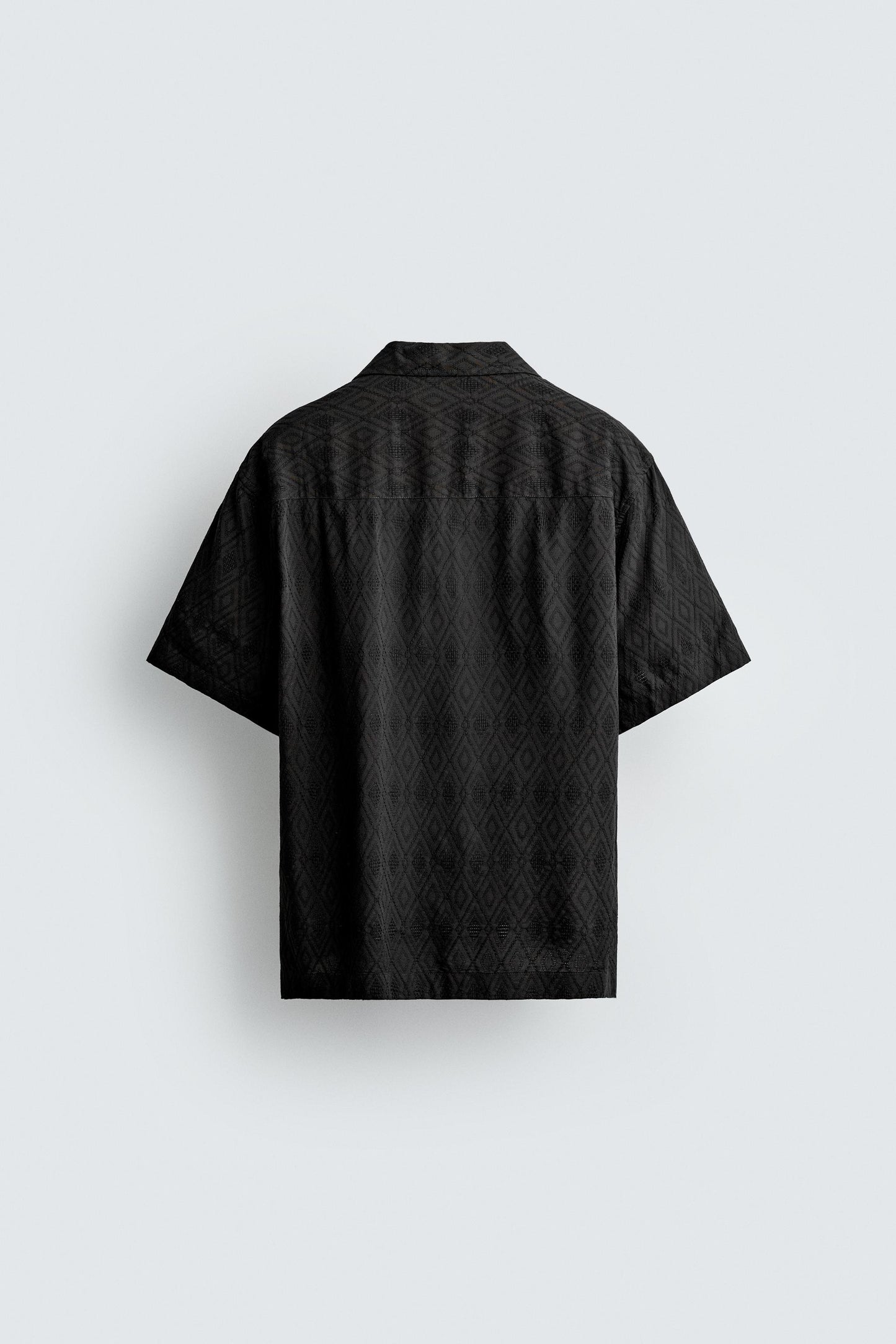 CAMISA RELAXED FIT JACQUARD GEOMÉTRICO
