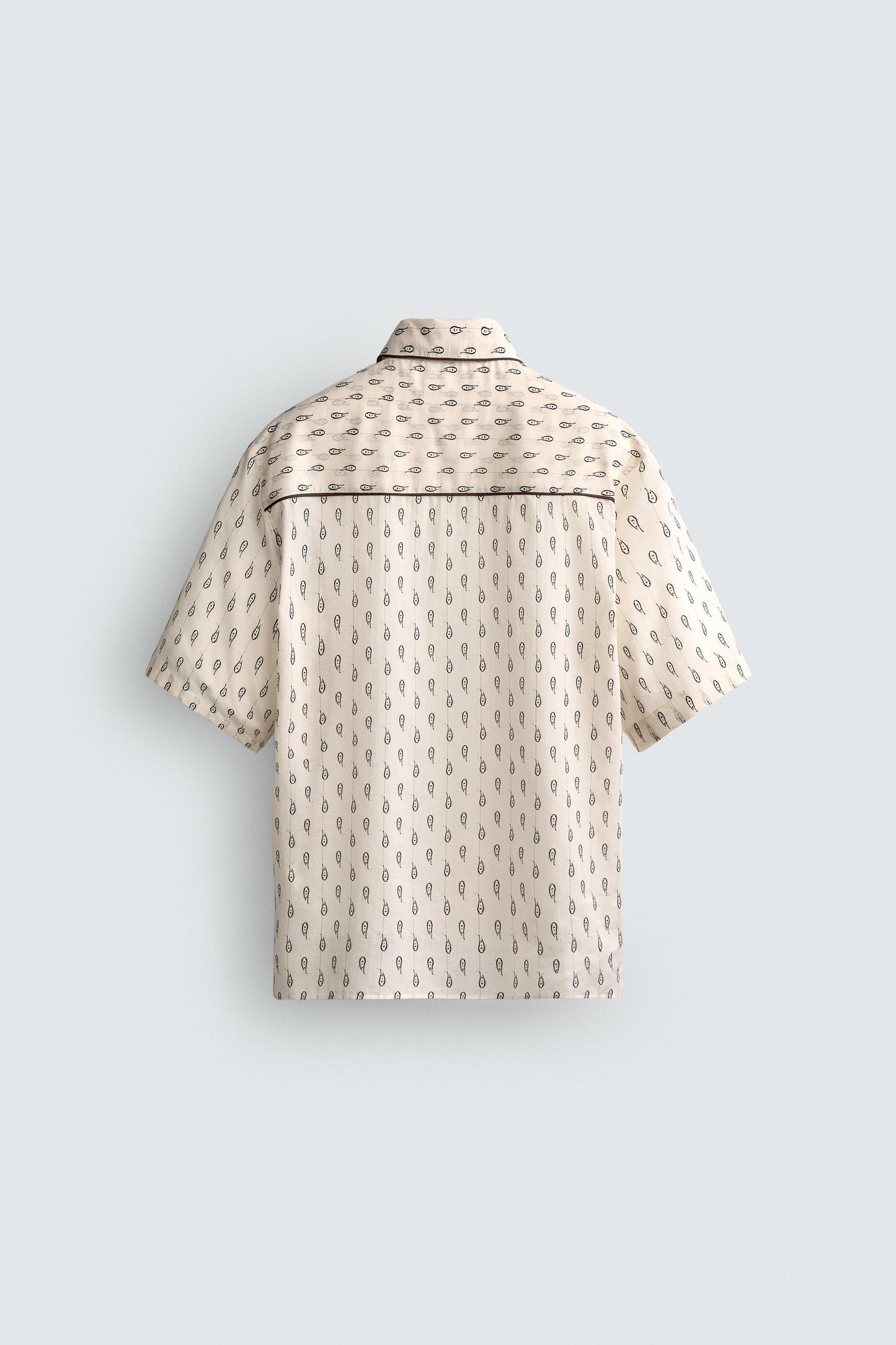CAMISA RELAXED FIT PAISLEY CONTRASTE