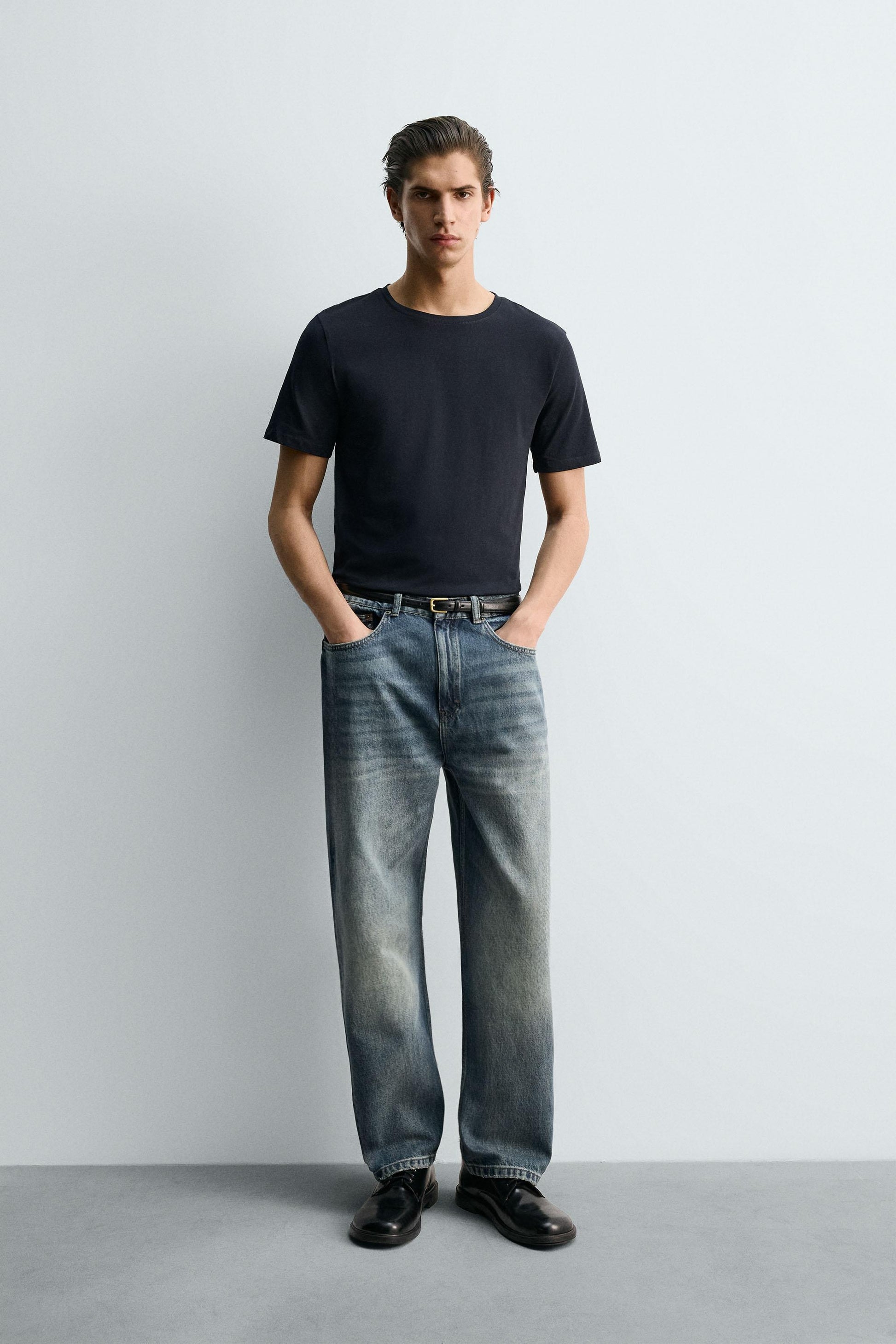 T-SHIRT SLIM FIT BÁSICA /01
