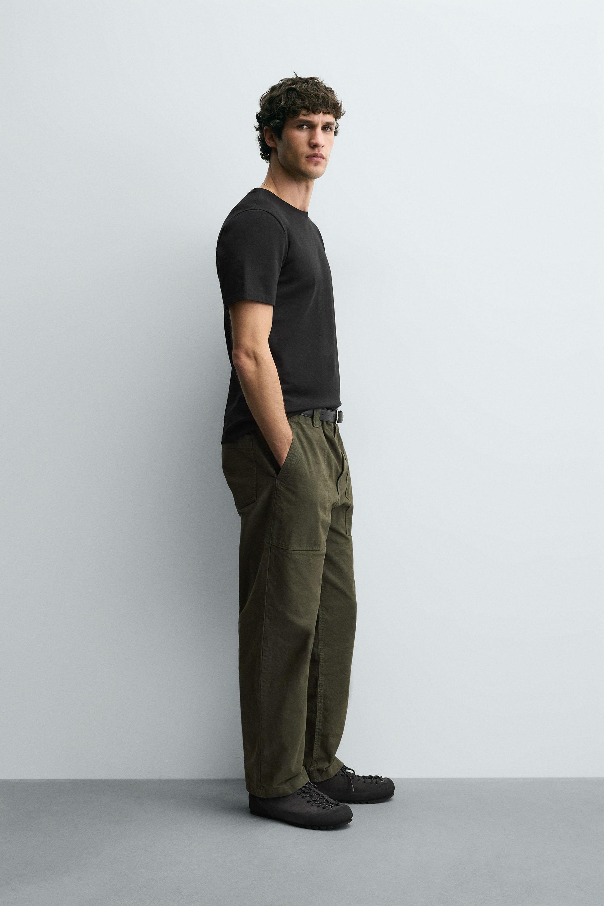 T-SHIRT SLIM FIT BÁSICA /01