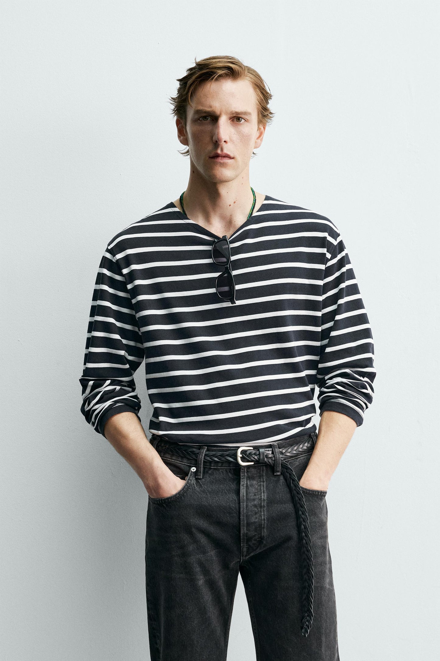 T-SHIRT JACQUARD ÀS RISCAS AARON LEVINE X ZARA