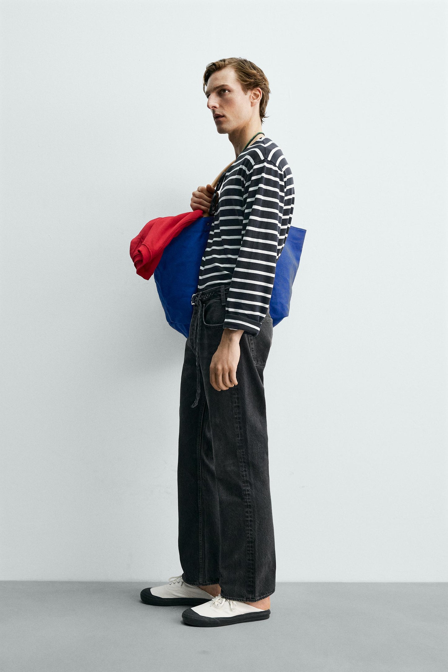 T-SHIRT JACQUARD ÀS RISCAS AARON LEVINE X ZARA