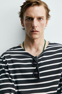 T-SHIRT JACQUARD ÀS RISCAS AARON LEVINE X ZARA