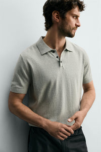 POLO EM MALHA REGULAR FIT ESTRUTURADO