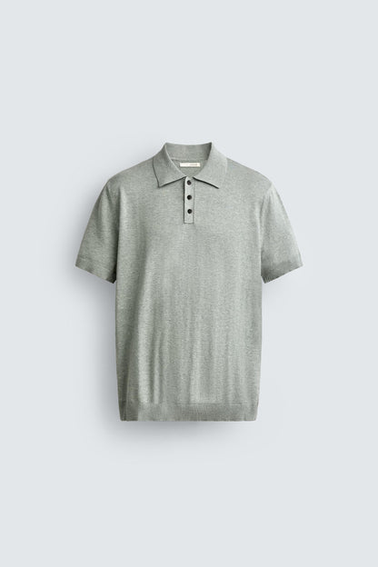 POLO EM MALHA REGULAR FIT ESTRUTURADO