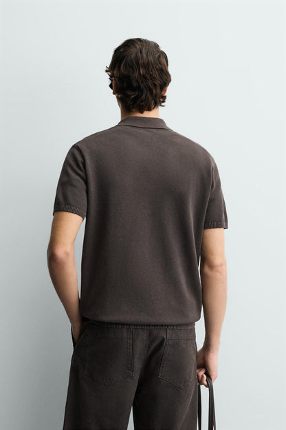 POLO EM MALHA ESTRUTURADA