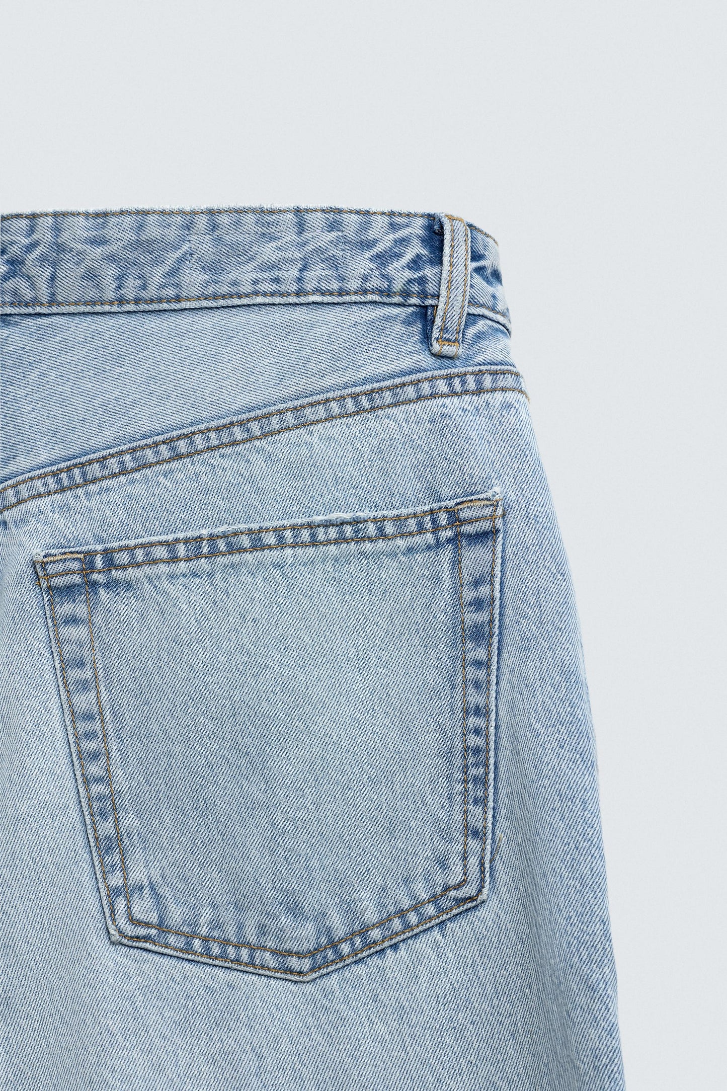 JEANS LOOSE FIT
