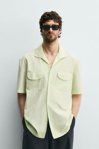 CAMISA REGULAR FIT COM BOLSOS