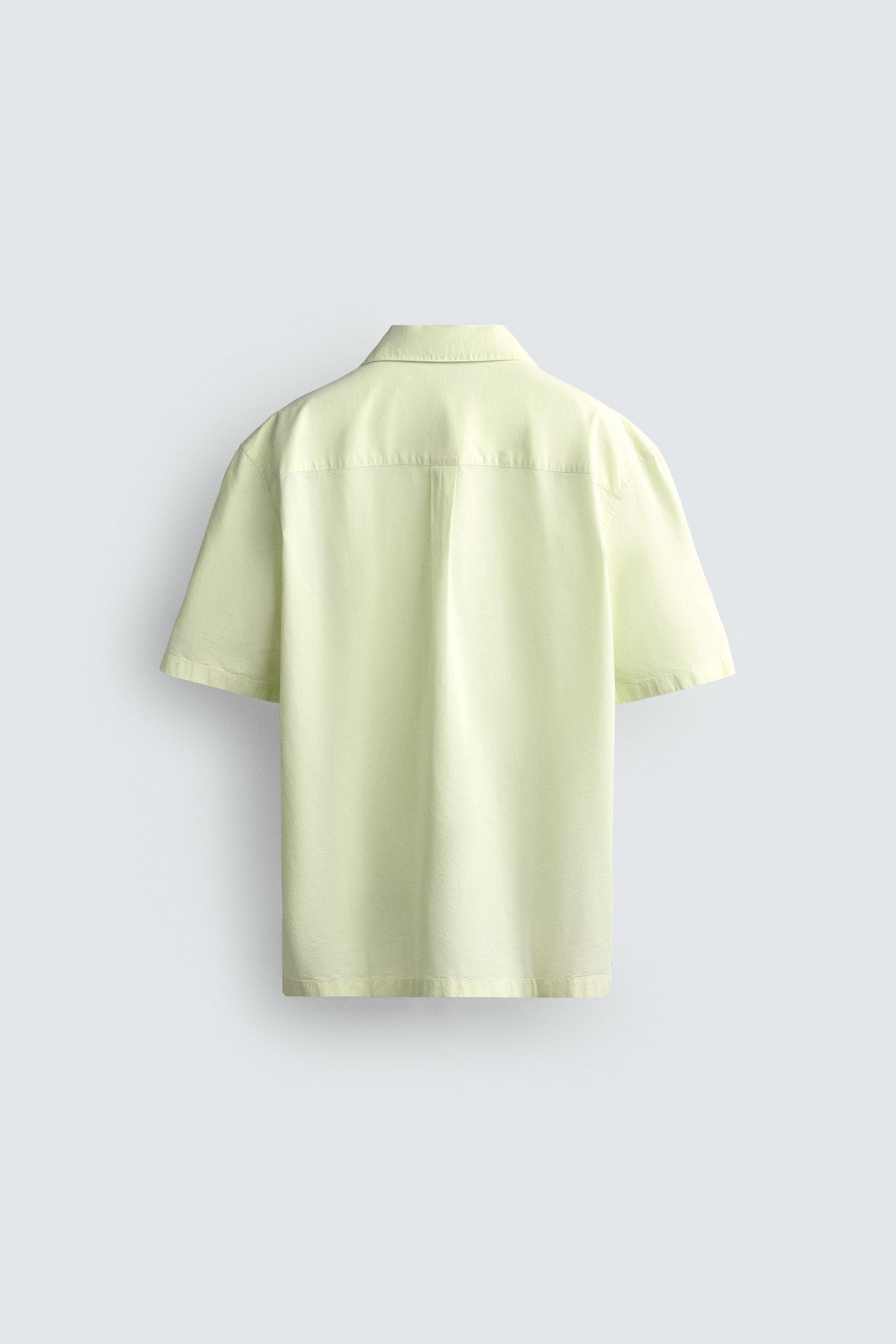 CAMISA REGULAR FIT COM BOLSOS