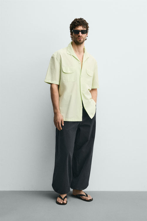 CAMISA REGULAR FIT COM BOLSOS