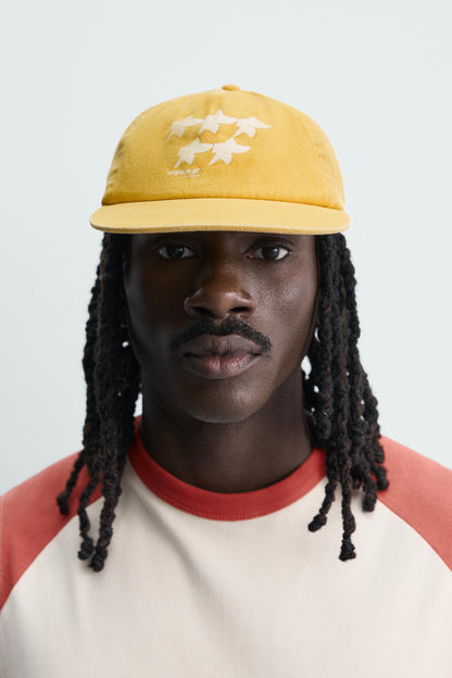 BONÉ VISEIRA PLANA PUKAS SURF X ZARA
