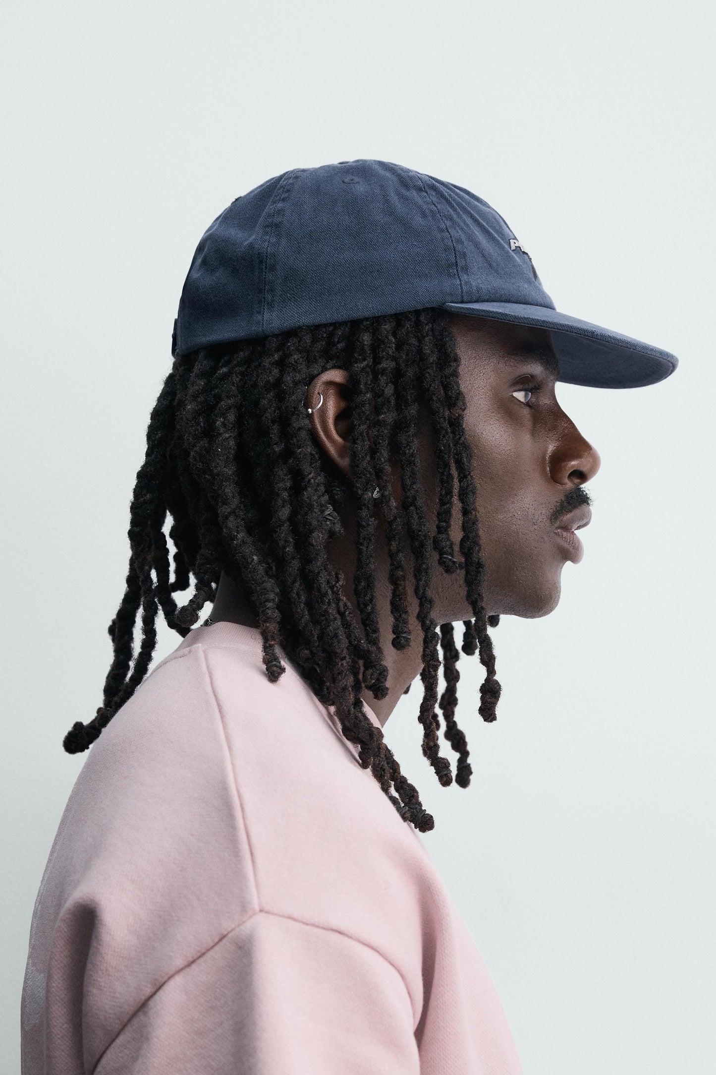 BONÉ VISEIRA PLANA PUKAS SURF X ZARA